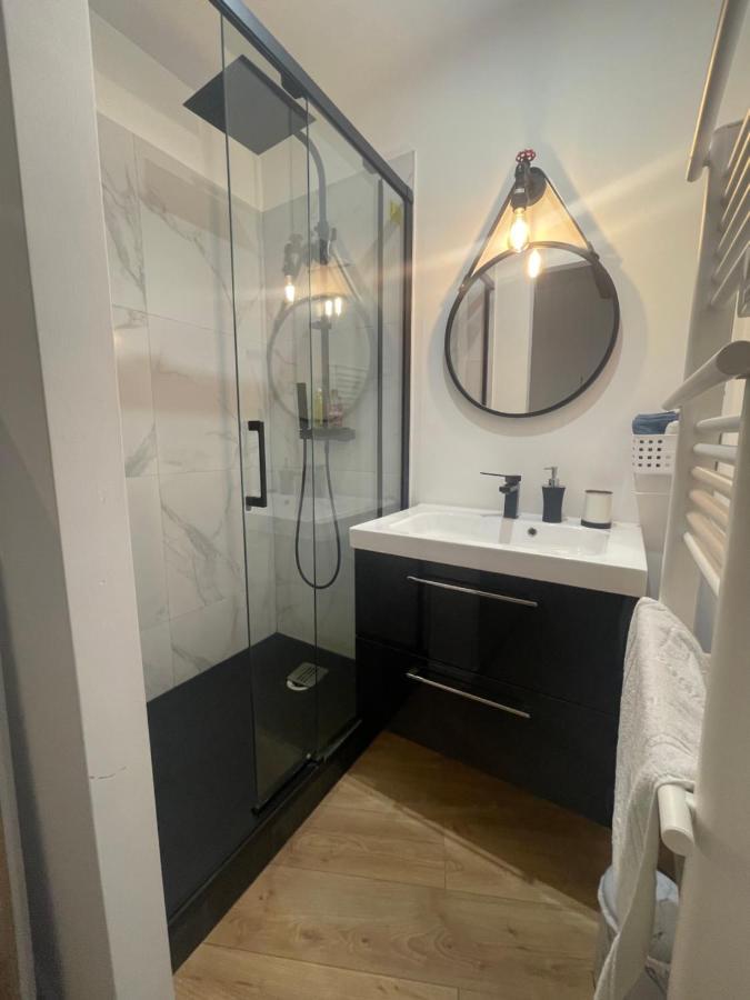 Appartement Coeur Vieux Joli Traversant *